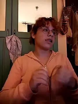 EmmaMelissa0521 on StripChat 
