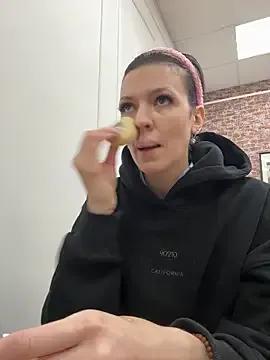 EmmaStarkk — morning kiss Emma