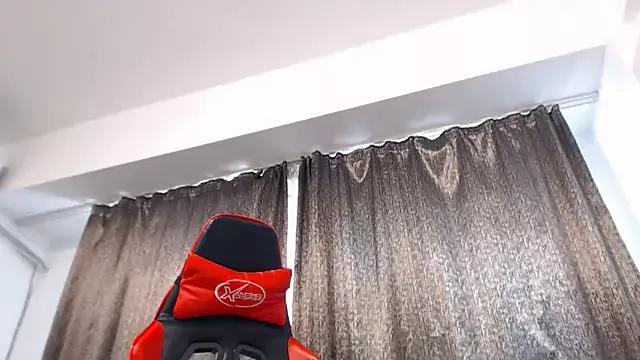 EmmaStward on StripChat 