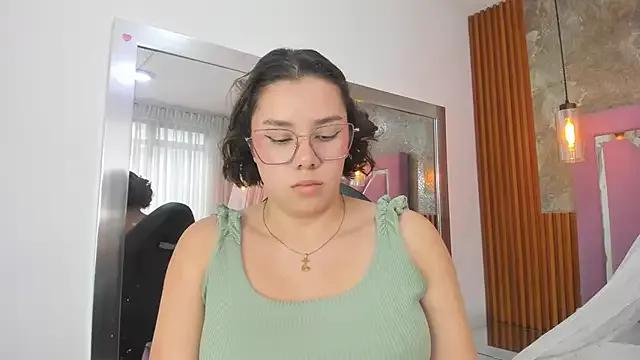 EmmaSulivan on StripChat 