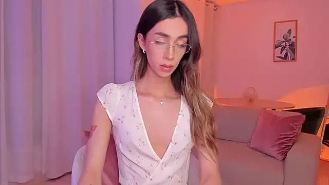 Emmavr on StripChat 