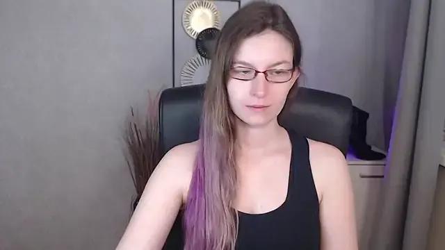 emmaxDelight on StripChat 