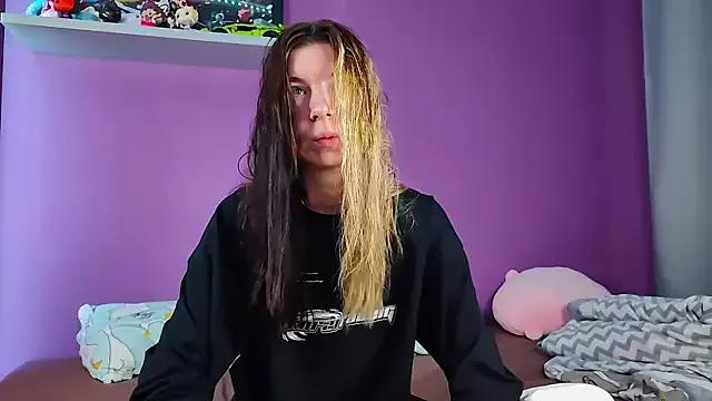 EmmieBlade on StripChat 