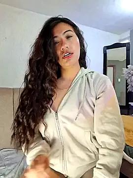 emmily_d on StripChat 