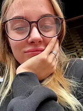 enjoy_my_beauty — rub pussy through wet panties