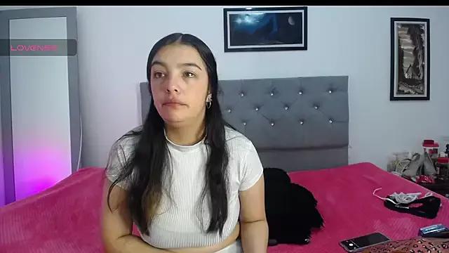 Esmeraldaa- on StripChat 