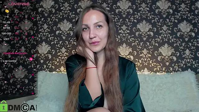 Estel_Loewe on StripChat 