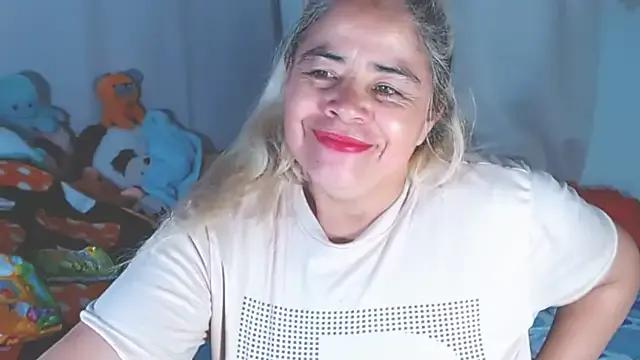 estrellita_fugaz16x on StripChat
