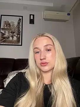 Eva_Mia1 on StripChat