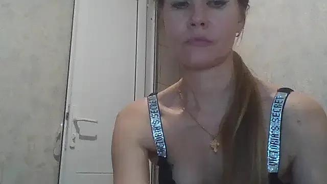Eva_Neon — air kisses