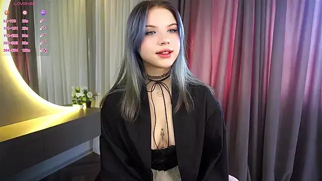 EvelyynLopez on StripChat 