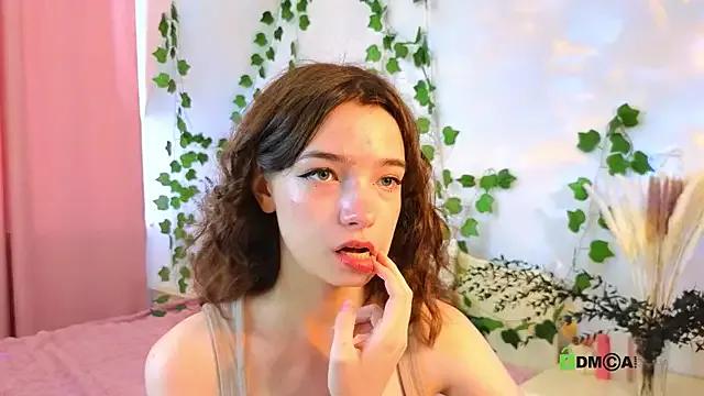 Evi_Brook on StripChat