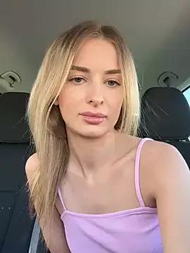 EvieEvans on StripChat 