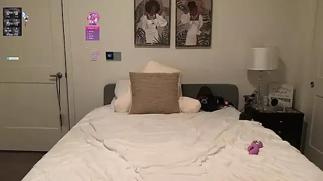 explosivekitty69 on StripChat