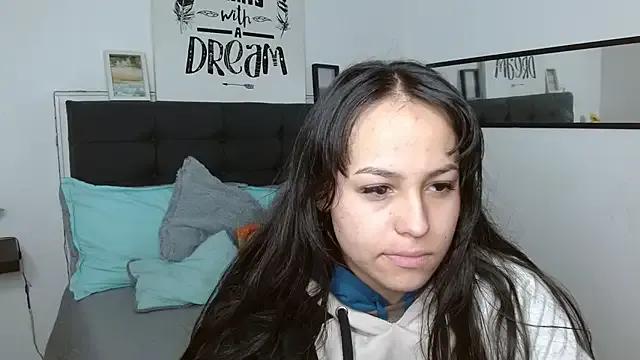 Eymmy_24 on StripChat 