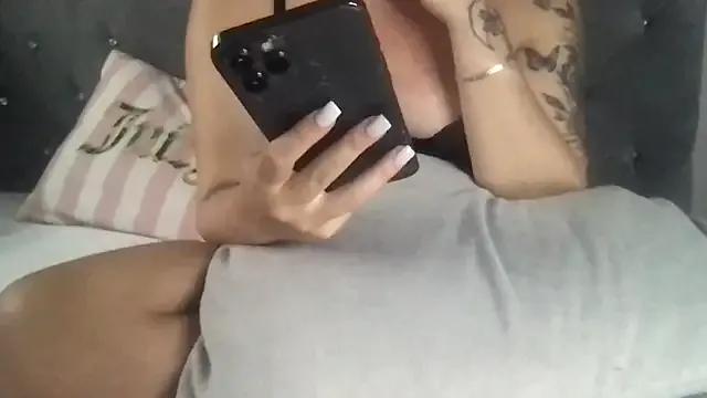 femmefatalebabe on StripChat 