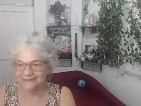 FunnyGrandma on StripChat 