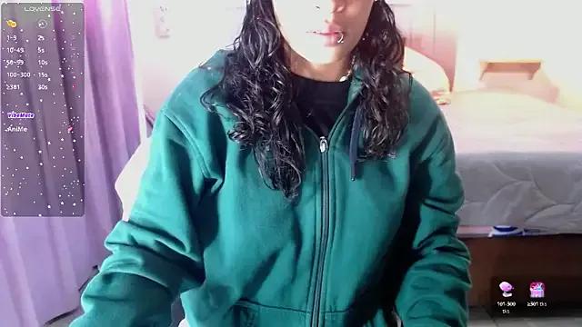 GabbieCutee_ on StripChat 