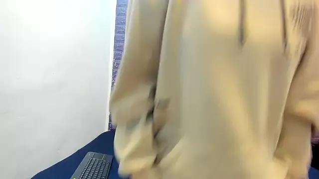 Gaia_Hot08 on StripChat 