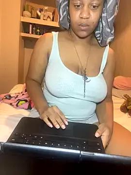 Galaxybabe23 on StripChat 