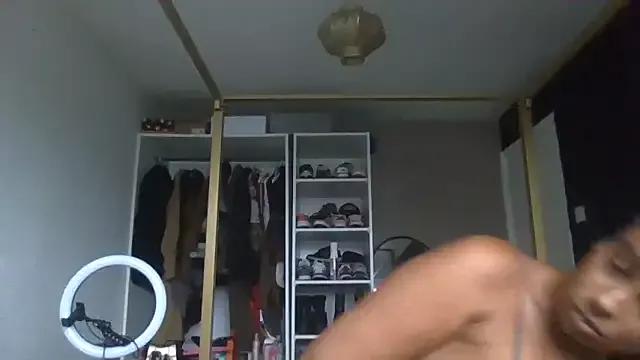 GoddessLunaNoir on StripChat 
