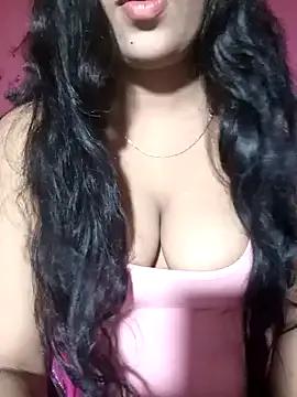 Halima69 on StripChat