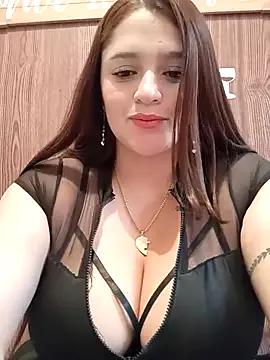 hanna-a on StripChat 