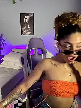 hannachris- on StripChat 