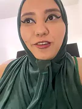 hannahayat on StripChat 