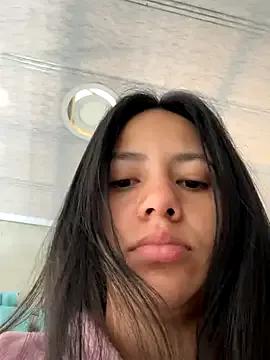 hannahb-e on StripChat