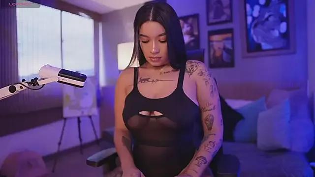 HannahW_ on StripChat 