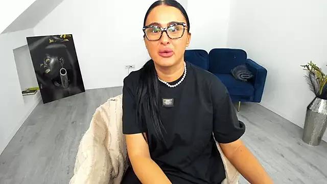 Helen_Sinn on StripChat 