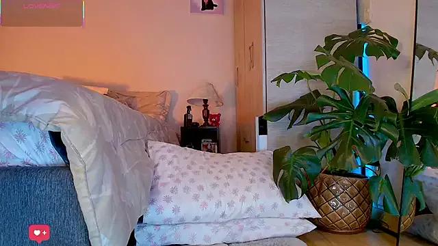 HelennaMoon_ on StripChat 