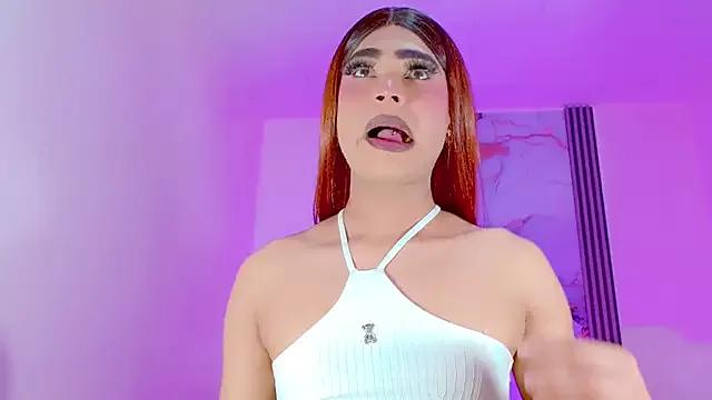 Hellen_moons__ on StripChat 