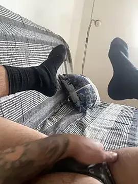 Holly-97 on StripChat 