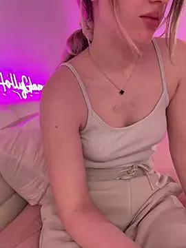 Holly-Glamour on StripChat 