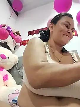 Horny-Mommy-Dirty — Dildo My ass