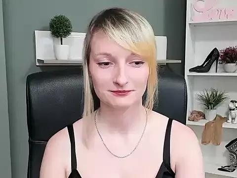 hottieBlair on StripChat 