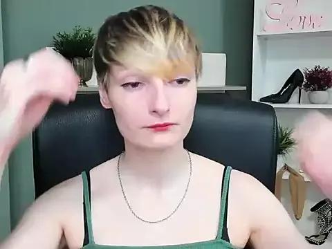 hottieBlair on StripChat 