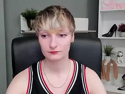 hottieBlair on StripChat 