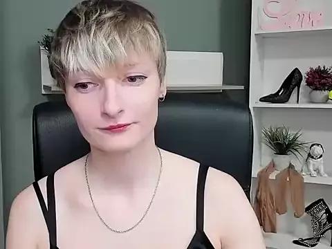 hottieBlair on StripChat 