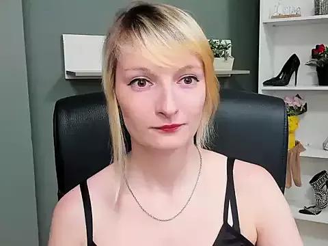hottieBlair on StripChat 