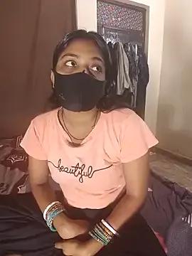 Hotty_couple — Blowjob in public