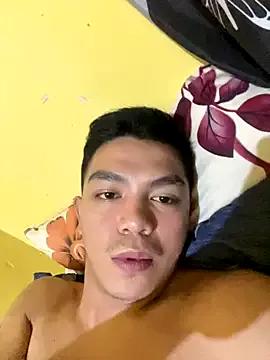 Hunky_paul on StripChat