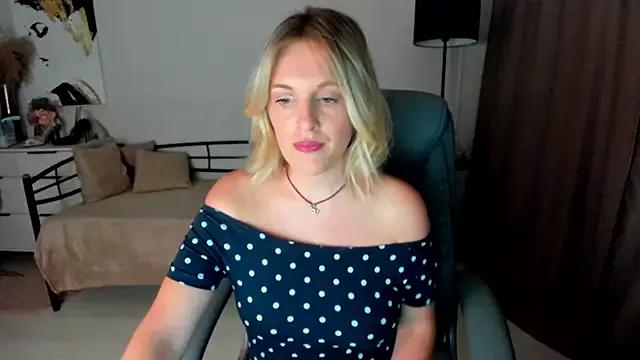 I_D_A on StripChat 