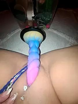 Iitaniee on StripChat 