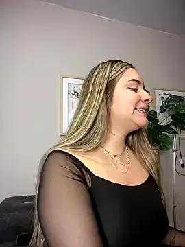imlindapink — fingering get naked