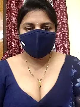 Indian-Indhuja on StripChat 