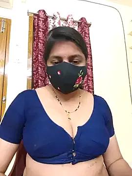 Indian-Indhuja on StripChat 