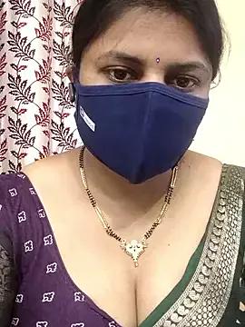 Indian-Indhuja on StripChat 